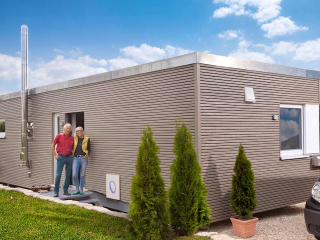 Fertighaus F 10-049.10.1 - Minihaus von SchwörerHaus Schlüsselfertig ab 200641€, Bungalow Außenansicht 2