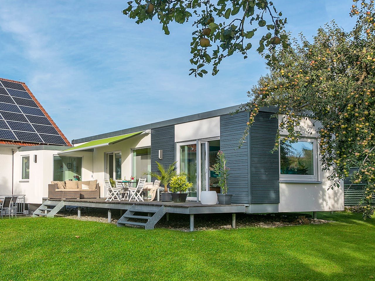 Fertighaus F 10-043.13 - Wohnmodul FlyingSpace als Anbau von SchwörerHaus Schlüsselfertig ab 185273€, Bungalow Außenansicht 1