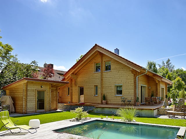 Blockhaus Siglingen von Rems-Murr-Holzhaus Ausbauhaus ab 274728€, Satteldach-Klassiker Außenansicht 3