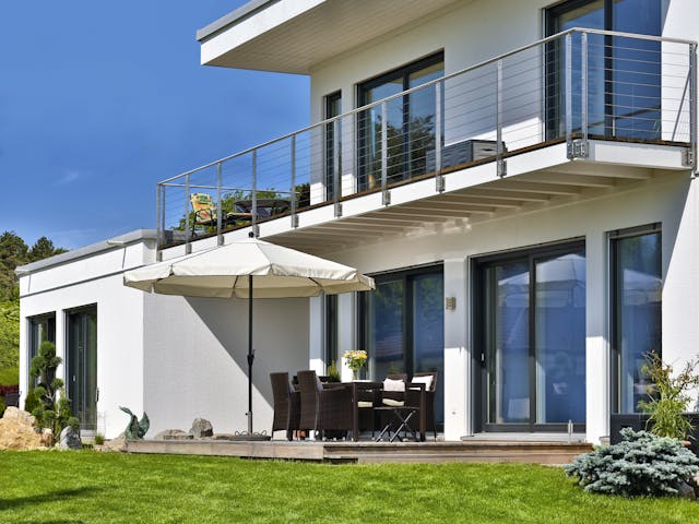 Fertighaus Sigmaringen von Regnauer Hausbau Schlüsselfertig ab 540930€, Cubushaus Außenansicht 8