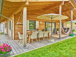 Fertighaus Kundenhaus Bauer von Sonnleitner Holzbau, Bungalow Außenansicht 3