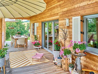 Fertighaus Kundenhaus Bauer von Sonnleitner Holzbau, Bungalow Außenansicht 4