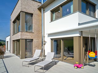 Fertighaus Kundenhaus Kornfeld von Sonnleitner Holzbau, Cubushaus Außenansicht 4