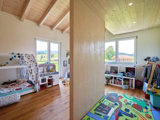 Fertighaus Kundenhaus Schliersee von Sonnleitner Holzbau, Satteldach-Klassiker Innenansicht 11