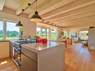 Fertighaus Kundenhaus Schliersee von Sonnleitner Holzbau, Satteldach-Klassiker Innenansicht 4