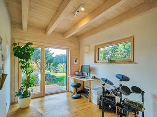 Fertighaus Kundenhaus Wittelsbach von Sonnleitner Holzbau, Satteldach-Klassiker Innenansicht 5