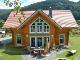 Fertighaus St. Thomas von TIROLIA Ausbauhaus ab 149200€, Blockhaus Außenansicht 2