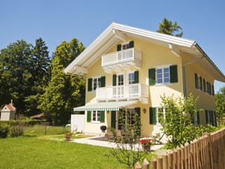 Fertighaus Starnberger See von ISARTALER HOLZHAUS Schlüsselfertig ab 442000€, Satteldach-Klassiker Außenansicht 1