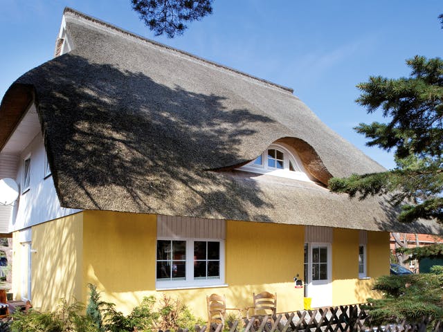 Haus Stockholm unter Reet Außenansicht