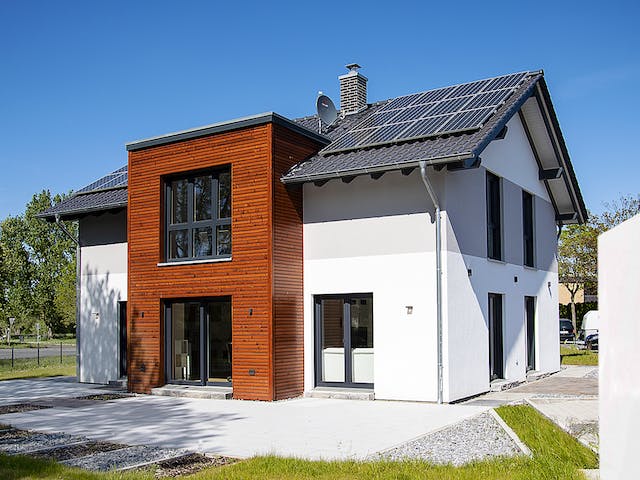 Fertighaus Musterhaus „Smarthome Paderborn“ von Suckfüll Energiesparhaus, Satteldach-Klassiker Außenansicht 1