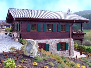 Fertighaus Südtirol (ohne Unterbau) von TIROLIA Ausbauhaus ab 80430€, Satteldach-Klassiker Außenansicht 6