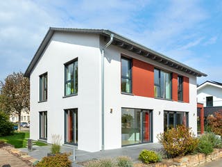 Fertighaus Musterhaus Fellbach von TALBAU-Haus Schlüsselfertig ab 543000€, Satteldach-Klassiker Außenansicht 3
