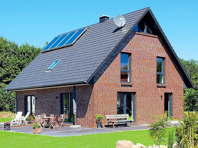 Massivhaus Familienhaus 160 von Team Massivhaus Schlüsselfertig ab 228900€, Satteldach-Klassiker Außenansicht 2