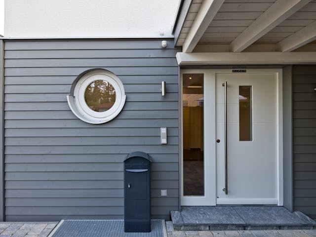 Fertighaus Traunstein von Regnauer Hausbau Schlüsselfertig ab 311110€, Stadtvilla Außenansicht 9