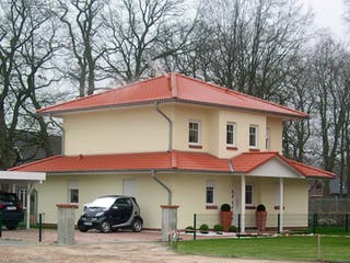 Massivhaus Trentino von VARIANT-HAUS Bausatzhaus ab 44933€, Stadtvilla Außenansicht 1