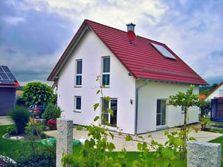 Fertighaus Ulm von Iller-Haus Schlüsselfertig ab 208600€, Satteldach-Klassiker Außenansicht 1