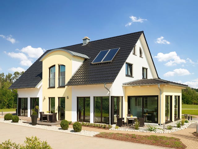 Angebauter Wintergarten