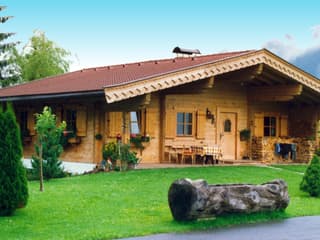 Fertighaus Variantenhaus von TIROLIA Ausbauhaus ab 103780€, Blockhaus Außenansicht 5