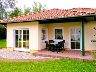 Fertighaus VarioCorner 131 von VarioSelf Schlüsselfertig ab 179510€, Bungalow Außenansicht 1