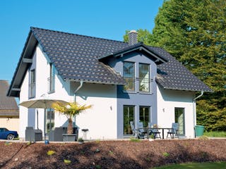Fertighaus VIO 300 von FingerHaus, Satteldach-Klassiker Außenansicht 1