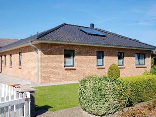 Massivhaus Bungalow V 90 von Virtus Massivhaus Schlüsselfertig ab 126900€, Bungalow Außenansicht 1