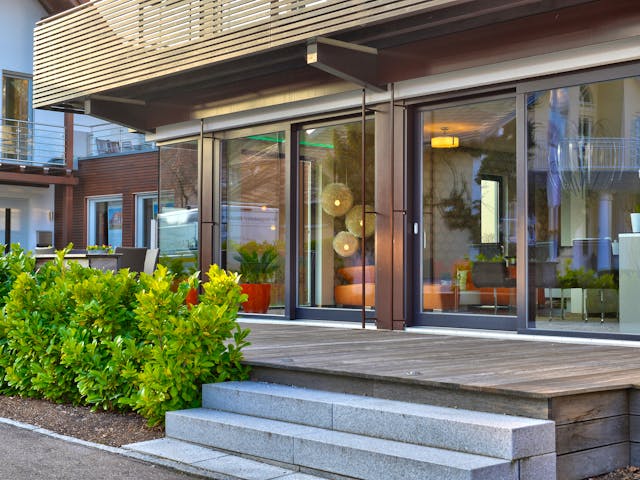 Fertighaus Vita-Cube - MH Fellbach von Regnauer Hausbau Schlüsselfertig ab 456700€, Cubushaus Außenansicht 3