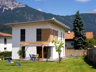 Fertighaus Volders von Regnauer Hausbau Schlüsselfertig ab 261445€, Pultdachhaus Außenansicht 1