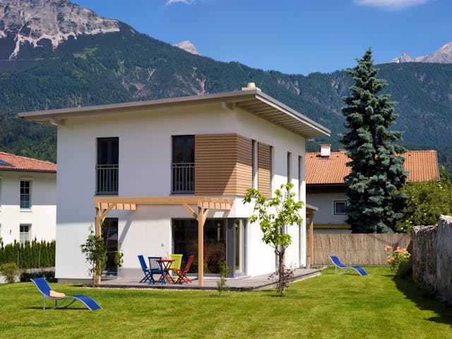 Fertighaus Volders von Regnauer Hausbau Schlüsselfertig ab 261445€, Pultdachhaus Außenansicht 1