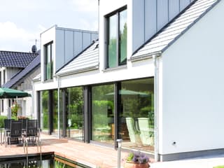 Fertighaus Waldblick von Becker 360 Schlüsselfertig ab 459800€, Satteldach-Klassiker Außenansicht 6