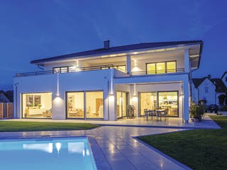 Fertighaus Kundenhaus 18 - Individuelle Planung von WeberHaus, Stadtvilla Außenansicht 2