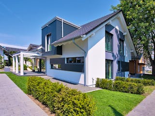 Fertighaus Ausstellungshaus Fellbach generation5.5 300 von WeberHaus Schlüsselfertig ab 363850€, Außenansicht 1