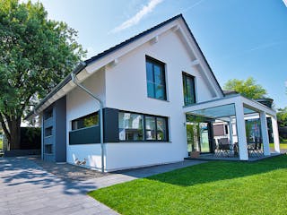 Fertighaus Ausstellungshaus Fellbach generation5.5 300 von WeberHaus Schlüsselfertig ab 363850€, Außenansicht 3