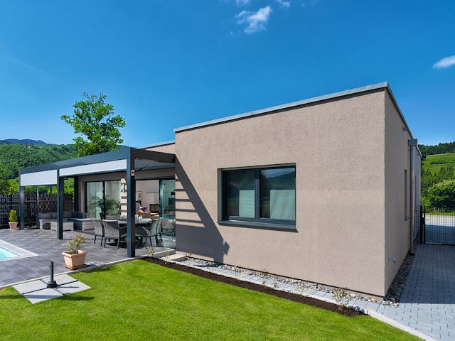 Fertighaus Kundenhaus myLife 402 von WeberHaus Schlüsselfertig ab 401800€, Bungalow Außenansicht 2