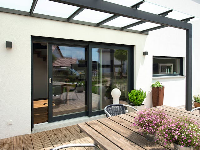 Fertighaus Kundenhaus Friemert sunshine 310 von WeberHaus Schlüsselfertig ab 360560€, Satteldach-Klassiker Außenansicht 3