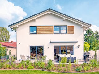 Fertighaus Kundenhaus Greve von WeberHaus Schlüsselfertig ab 487000€, Satteldach-Klassiker Außenansicht 2