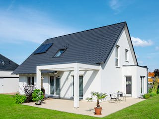 Fertighaus Kundenhaus Herse Balance 300 von WeberHaus Schlüsselfertig ab 372390€, Satteldach-Klassiker Außenansicht 1