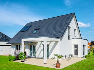 Fertighaus Kundenhaus Herse Balance 300 von WeberHaus Schlüsselfertig ab 381000€, Satteldach-Klassiker Außenansicht 1