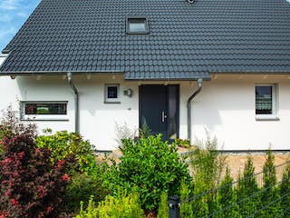 Fertighaus Kundenhaus Herse Balance 300 von WeberHaus Schlüsselfertig ab 372390€, Satteldach-Klassiker Außenansicht 4