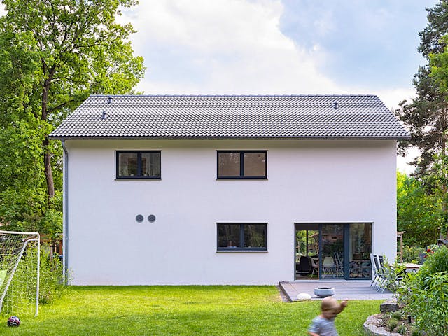 Fertighaus Kundenhaus Granow - generation5.5 Haus 300 von WeberHaus Schlüsselfertig ab 416750€, Außenansicht 2