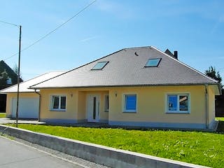 Massivhaus Bunganlow 353 von WEIOTT-Massiv-Haus, Bungalow Außenansicht 1