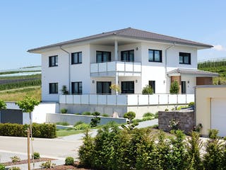 Fertighaus Haus PT von Weizenegger Schlüsselfertig ab 650000€, Stadtvilla Außenansicht 3