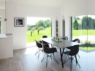 Fertighaus Zweifamilienhaus RG von Weizenegger Schlüsselfertig ab 540000€, Satteldach-Klassiker Innenansicht 4