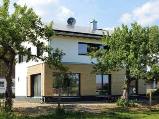 Fertighaus Haus SO von Weizenegger Schlüsselfertig ab 430000€, Satteldach-Klassiker Außenansicht 2