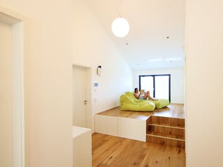 Fertighaus Haus mit Einliegerwohnung WW von Weizenegger Schlüsselfertig ab 650000€, Satteldach-Klassiker Innenansicht 4