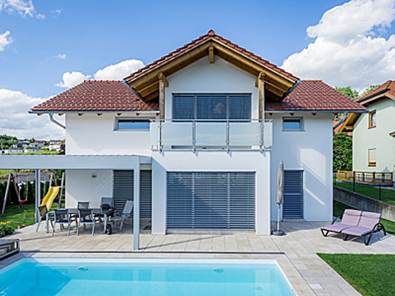 Zwerchdachhaus mit Pool von Wimberger