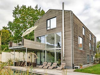 Fertighaus Satteldachhaus mit Holzfassade von Winterhoff, Satteldach-Klassiker Außenansicht 1