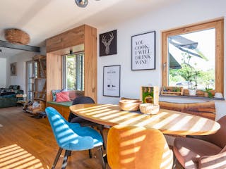 Fertighaus Einfamilienhaus mit Friseursalon von Wolf System, Pultdachhaus Innenansicht 3