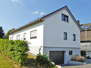 Fertighaus Haus Kersting von Wiese und Heckmann, Satteldach-Klassiker Außenansicht 5