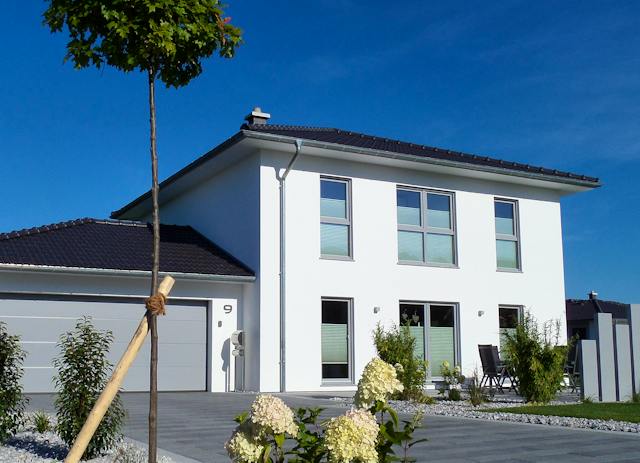 Schlüsselfertige Stadtvilla als Fertighaus