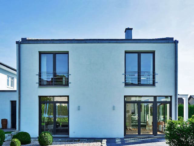 Massivhaus Kundenhaus Arndt von Zaunmüller Massivhaus, Satteldach-Klassiker Außenansicht 4